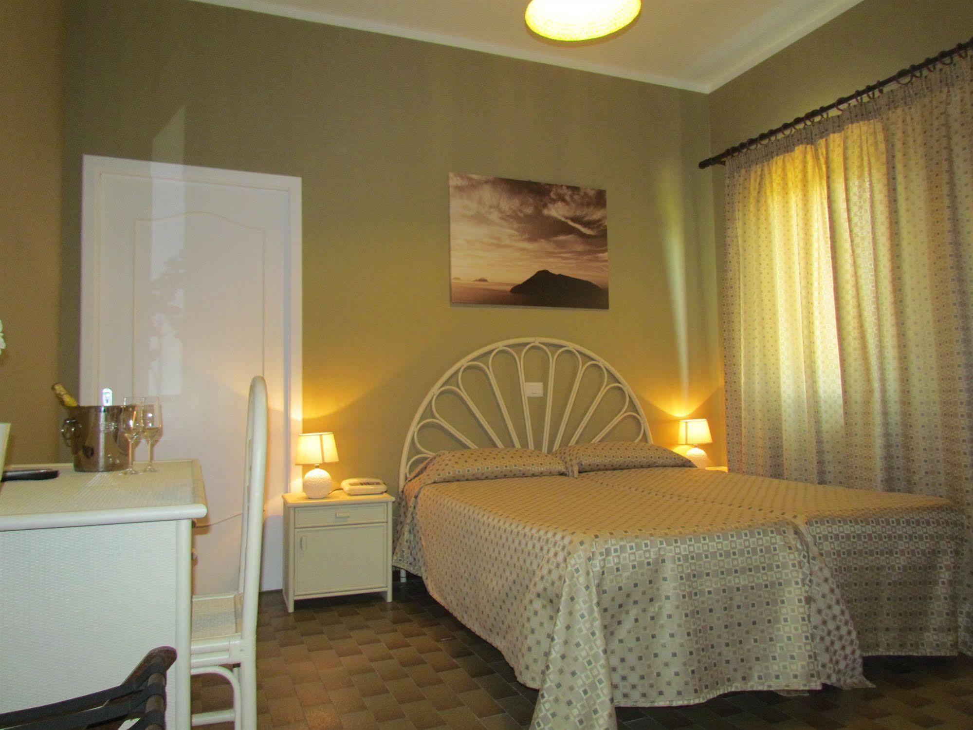 Pietra Pomice Hotel Đảo Lipari Ngoại thất bức ảnh